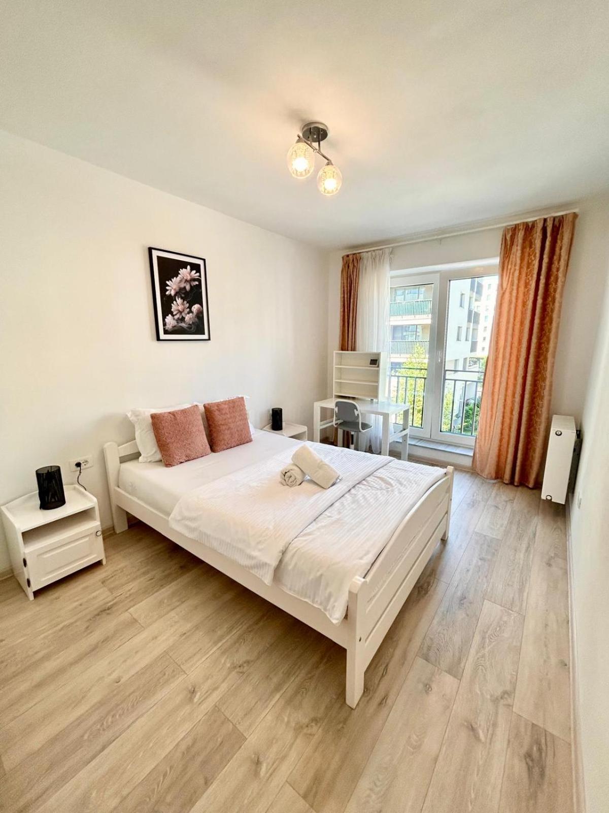 Jad - Luxury 3 Rooms & 2 Rooms Apartments In Kasper, Near Coresi Mall ブラショフ エクステリア 写真